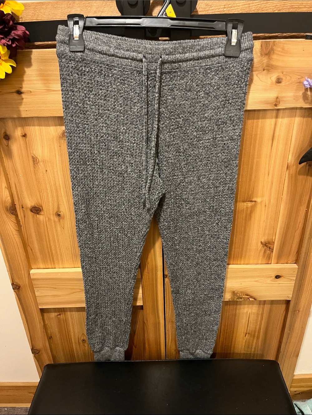 American Eagle Outfitters Heather Gray Knit Drawstring Joggers